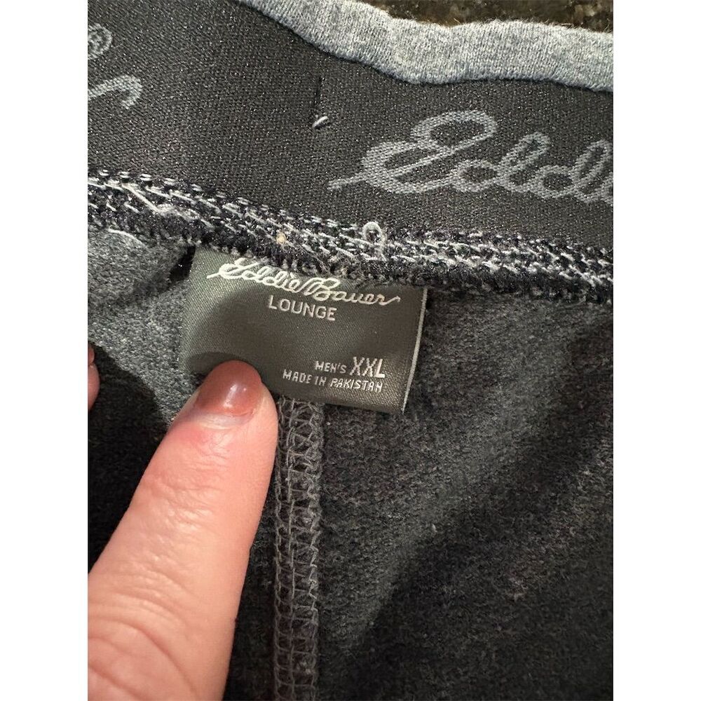 Eddie Bauer Men's 2XL Gray Sweat Lounge Shorts w/ Zippered Pockets - Picture 10 of 12